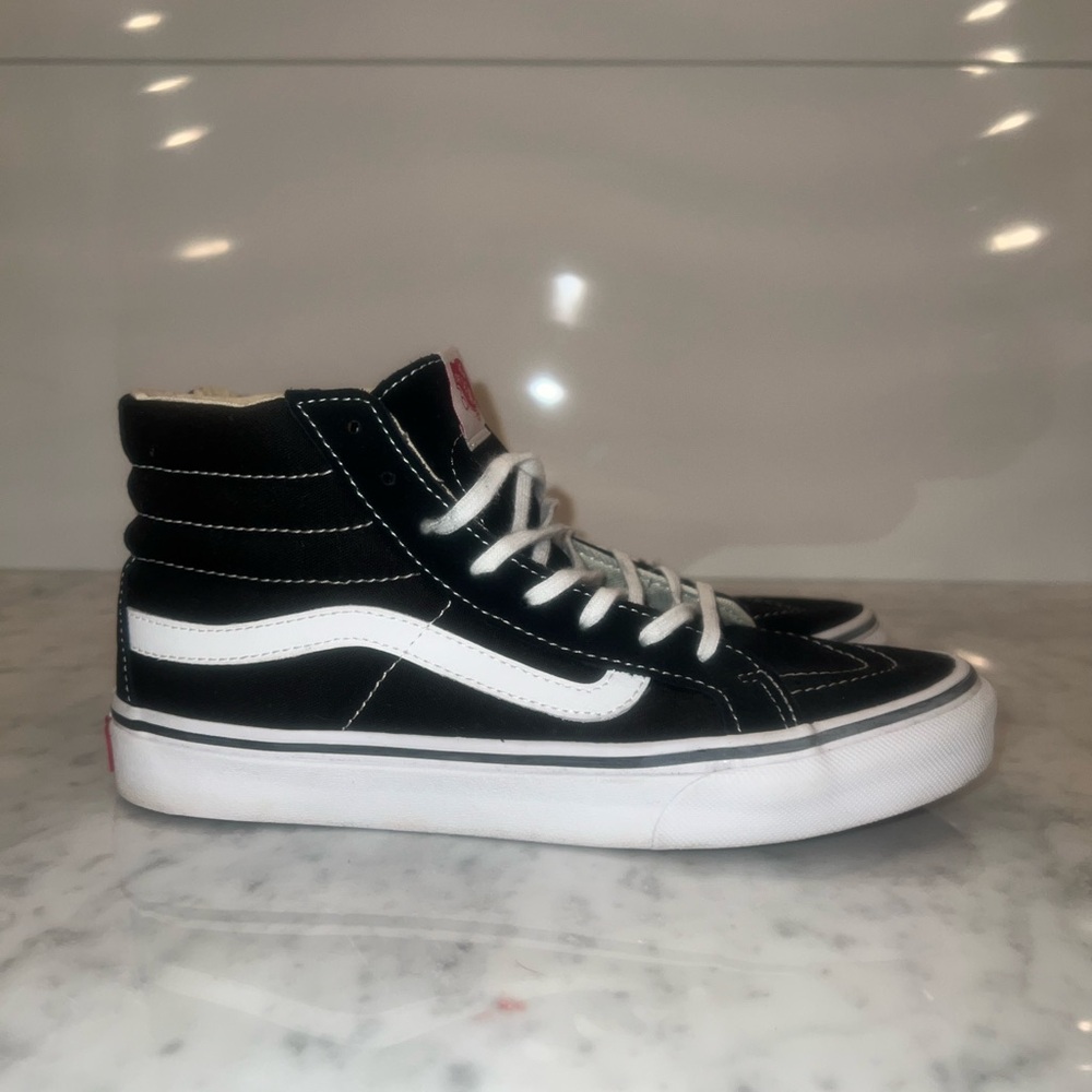 Vans men’s 6.0 women’s 7.5.